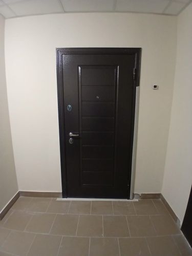 Входная дверь под ключ Delta PRO Букле коричневый VDM-2 - Лиственница белая D6-13 фото 2 Входная дверь под ключ Delta PRO Букле коричневый VDM-2 - Лиственница белая D6-13 фото 2