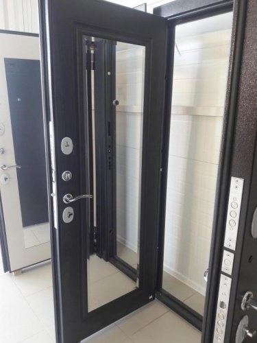 Входная дверь 7,5 см Гарда Серебро Зеркало Фацет МДФ Венге фото 2 Входная дверь 7,5 см Гарда Серебро Зеркало Фацет МДФ Венге фото 2