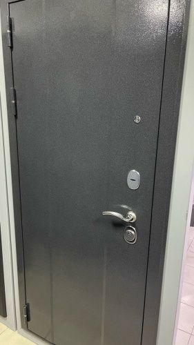 Входная дверь с большим зеркалом Эталон М-5 Черный букле-Белый снег (зеркало) фото 3 Входная дверь с большим зеркалом Эталон М-5 Черный букле-Белый снег (зеркало) фото 3