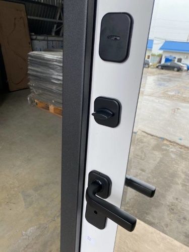 7,5 см Флорида черный кварц - фрезерованная МДФ панель, цвет - эмалит белый, накладное зеркало с фацетом с защитной плёнкой фото 3 7,5 см Флорида черный кварц - фрезерованная МДФ панель, цвет - эмалит белый, накладное зеркало с фацетом с защитной плёнкой фото 3