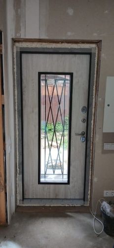 ВЕСТА  MAX Дуб полярный - RAL 8019 или Муар Кортен стеклопакет, решетка снаружи фото 2