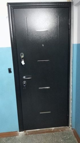 Входная дверь под ключ Delta PRO Темно-серый букле графит DL-1 - Бьянко D6-27 фото 4 Входная дверь под ключ Delta PRO Темно-серый букле графит DL-1 - Бьянко D6-27 фото 4