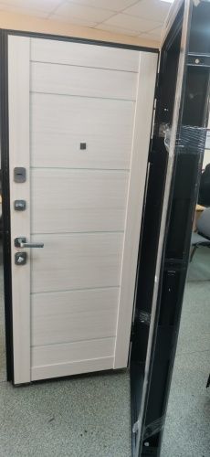 Входная дверь Феррони 9 см Серебро Лиственница беж Царга фото 2 Входная дверь Феррони 9 см Серебро Лиственница беж Царга фото 2